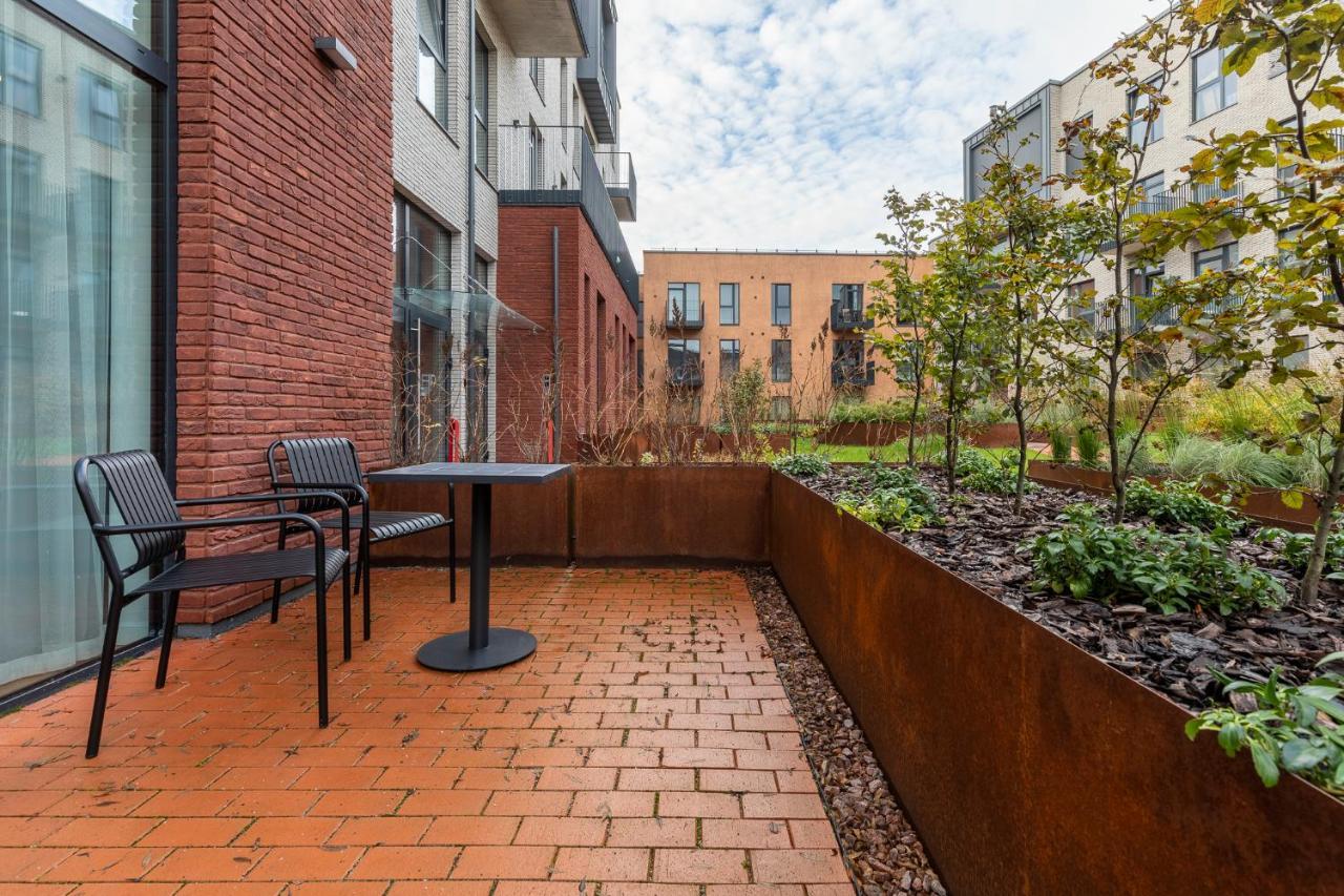 ヴィリニュスStylish Loft With Terrace Paupys, Old Townアパートメント エクステリア 写真