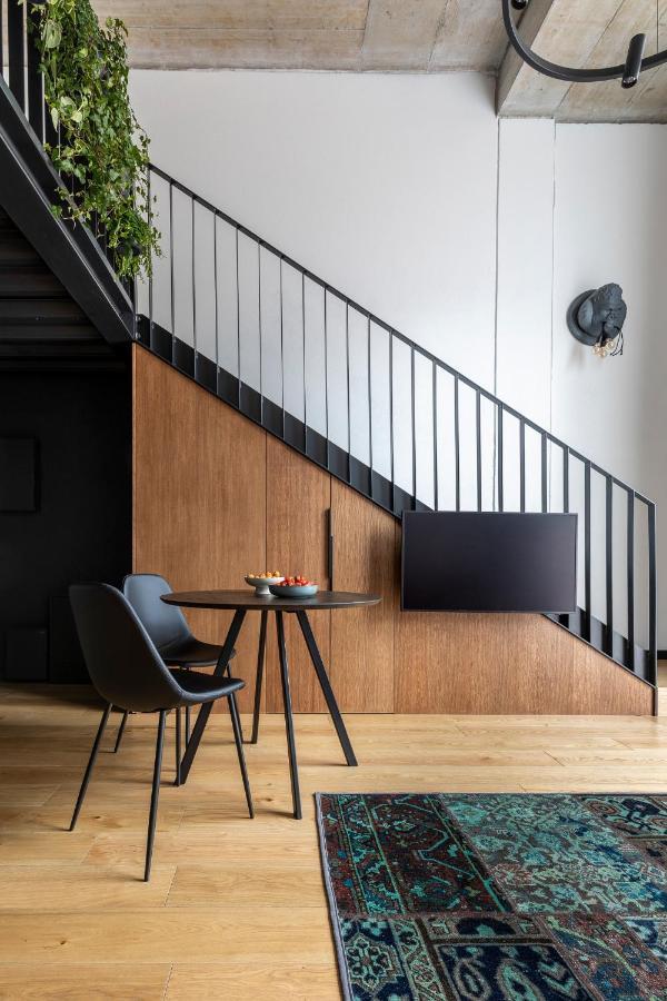 ヴィリニュスStylish Loft With Terrace Paupys, Old Townアパートメント エクステリア 写真