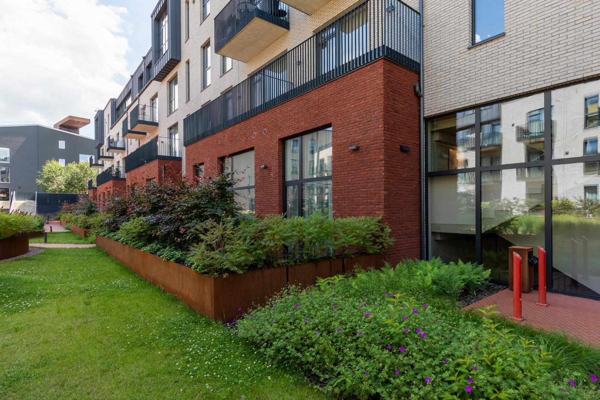 ヴィリニュスStylish Loft With Terrace Paupys, Old Townアパートメント エクステリア 写真